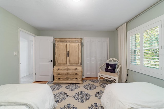 bedroom with a closet