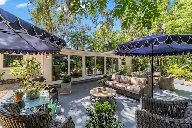 view of patio / terrace featuring an outdoor hangout area