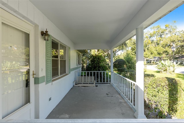 view of patio / terrace with covered porch