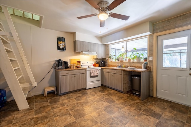 kitchen with white electric stove, sink, backsplash, and ceiling fan