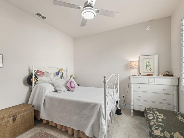 bedroom featuring ceiling fan