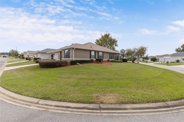 view of front of home featuring a front lawn