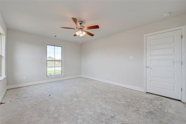 empty room with ceiling fan