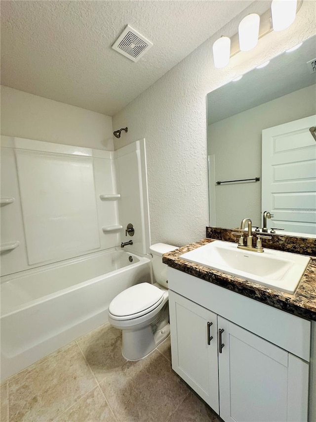 3127 NE 45th Ave, Ocala, FL 34470 - bathroom featuring a textured wall, a textured ceiling, toilet, visible vents, and bathtub / shower combination
