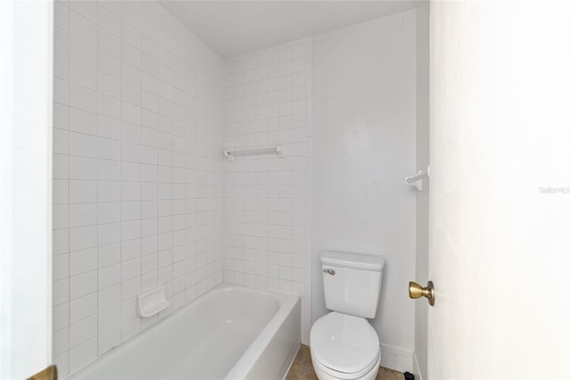 full bath featuring toilet, baseboards, and shower / bathtub combination