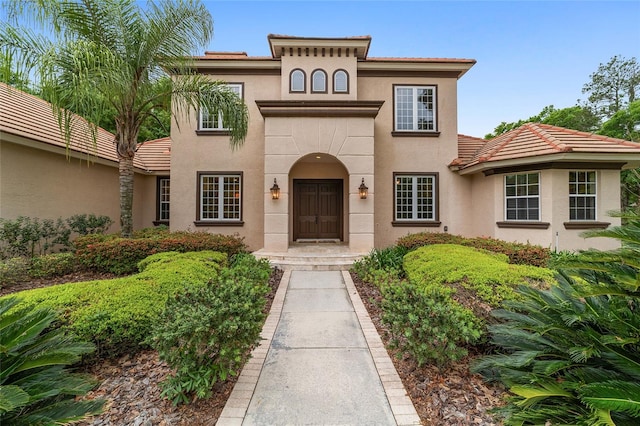 view of mediterranean / spanish-style home