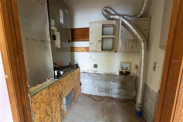 kitchen featuring concrete floors