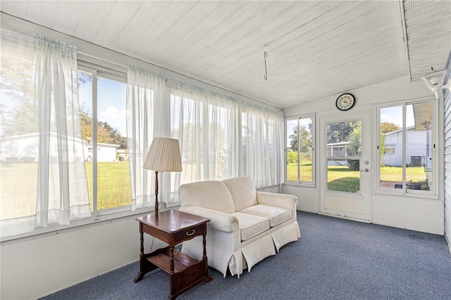 sunroom with lofted ceiling