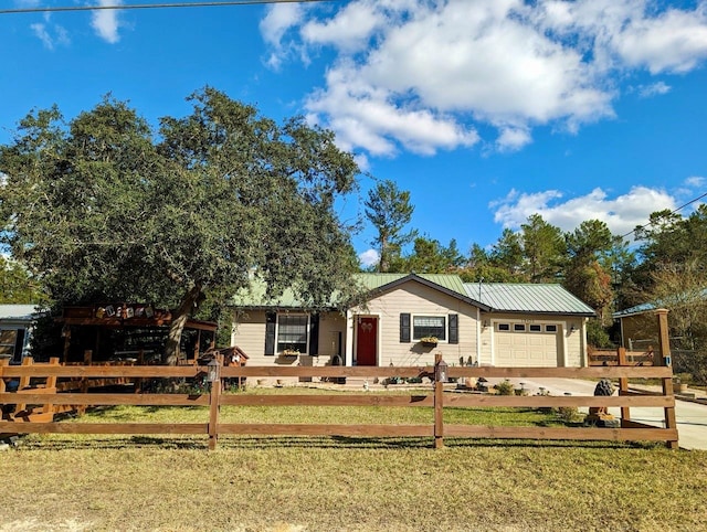 view of front of property with a front lawn