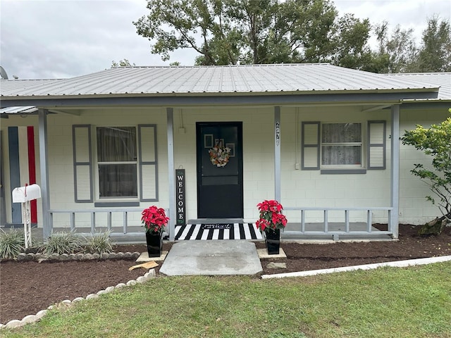 view of front of property