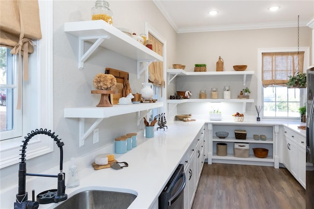 storage area featuring a sink