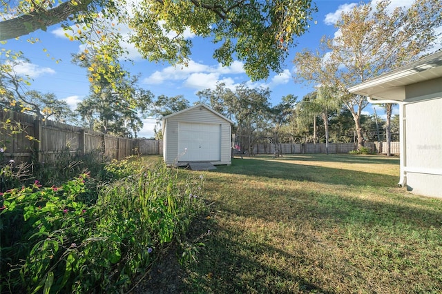 view of yard with a storage unit