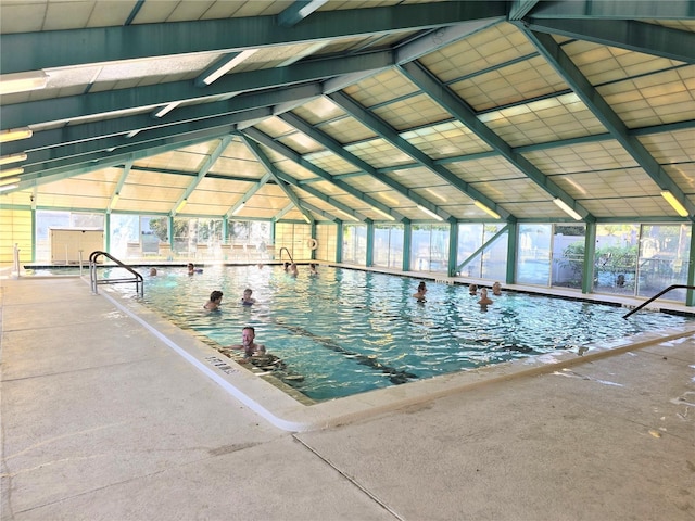 view of swimming pool