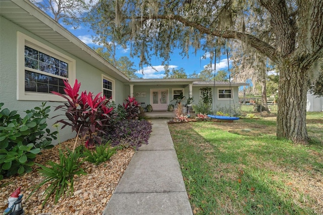 view of front of house with a front yard