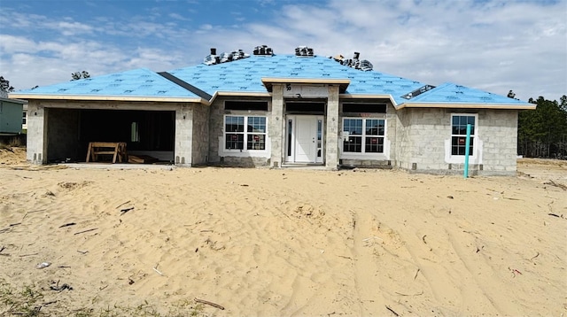 view of front facade