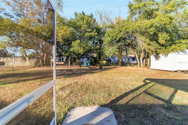 view of yard with a shed