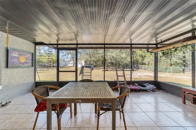 sunroom featuring a healthy amount of sunlight