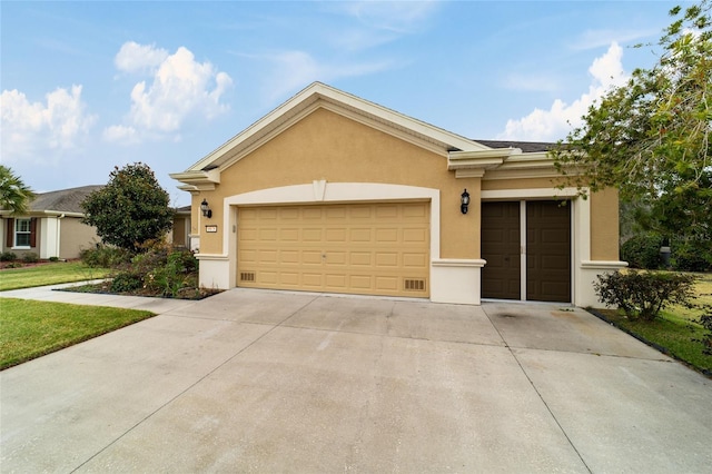 single story home featuring a garage