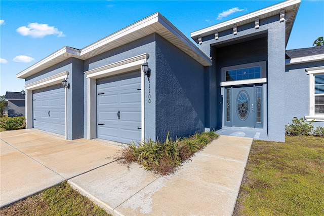 view of front facade with a garage