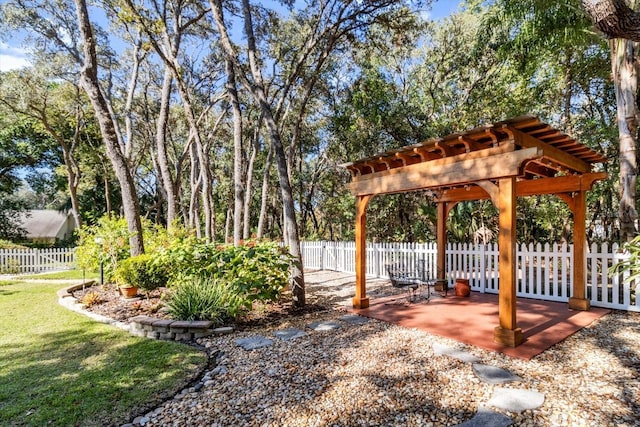 view of yard with a pergola