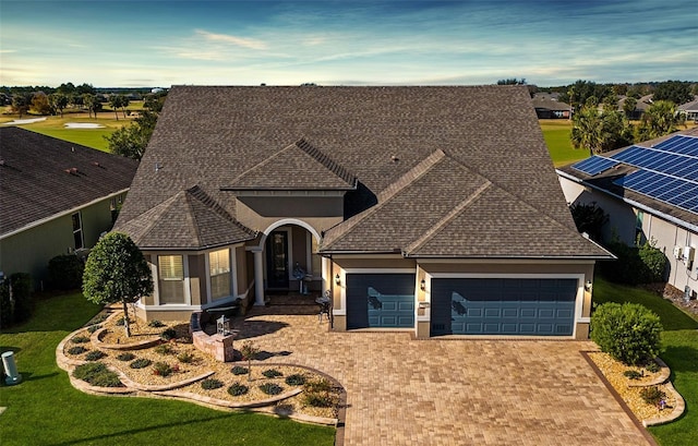 view of front of house featuring a garage