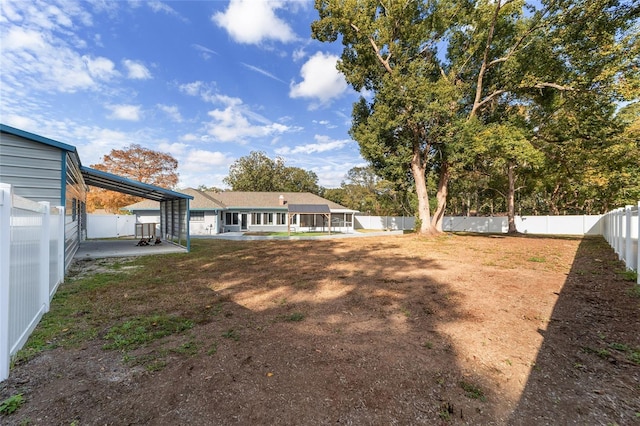 view of yard featuring a patio area