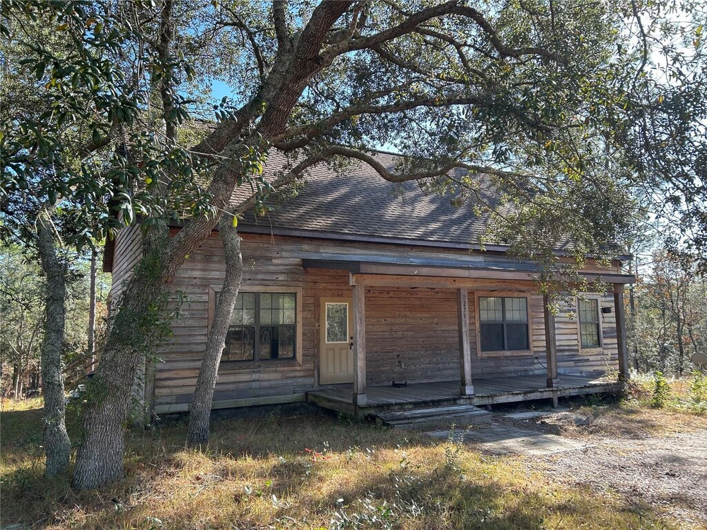 exterior space featuring a porch