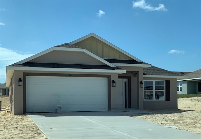 view of front facade featuring a garage