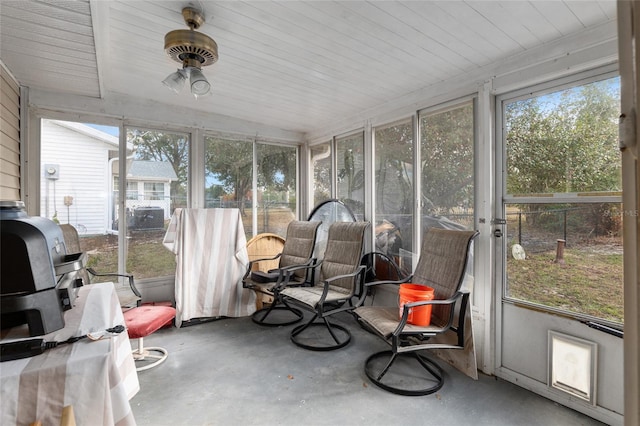 view of sunroom / solarium