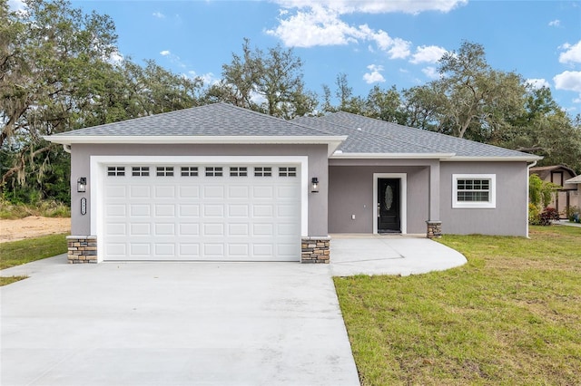 single story home featuring a front yard