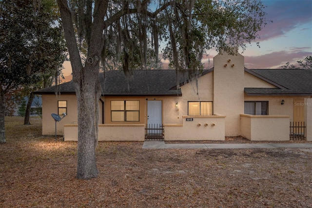 view of front of property