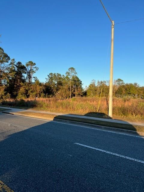 Listing photo 3 for 1668 N US Highway 441, Lake City FL 32055