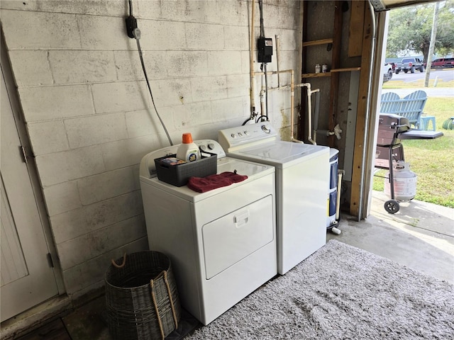 laundry area featuring washer and dryer