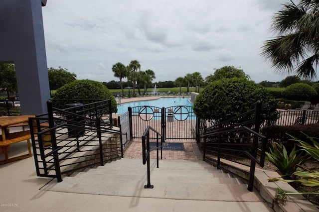 view of swimming pool