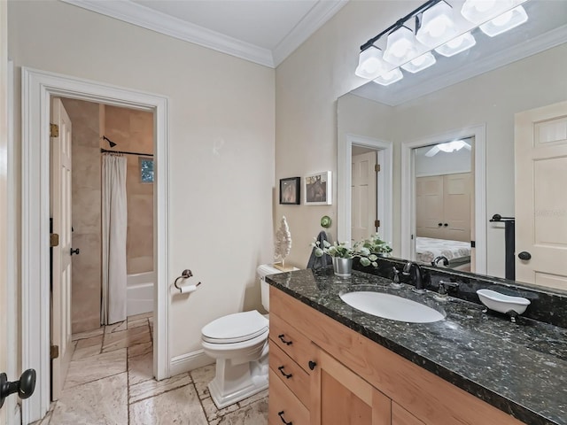 full bathroom featuring shower / bath combo with shower curtain, toilet, vanity, and ornamental molding