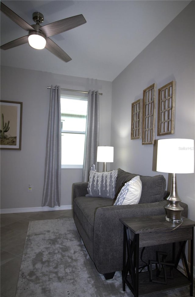 9871 SW 99th Loop, Ocala, FL 34481 - living area featuring ceiling fan and baseboards