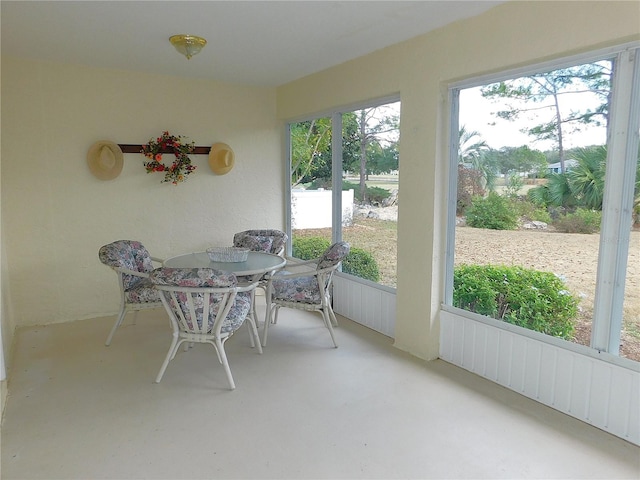 view of sunroom / solarium