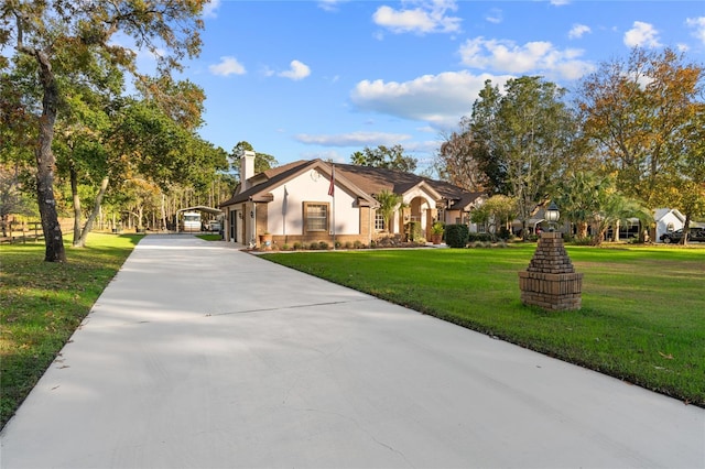 view of front of property with a front yard