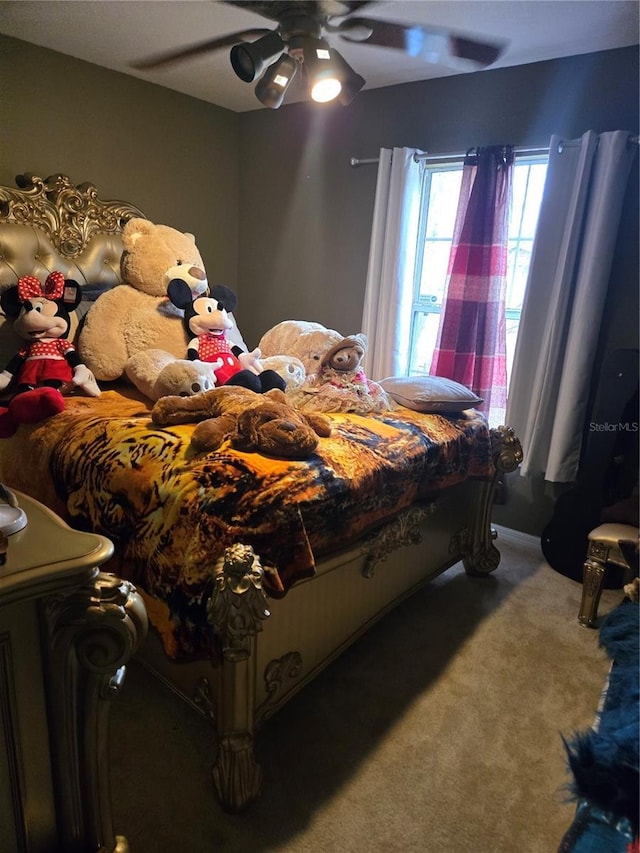 bedroom featuring carpet and ceiling fan