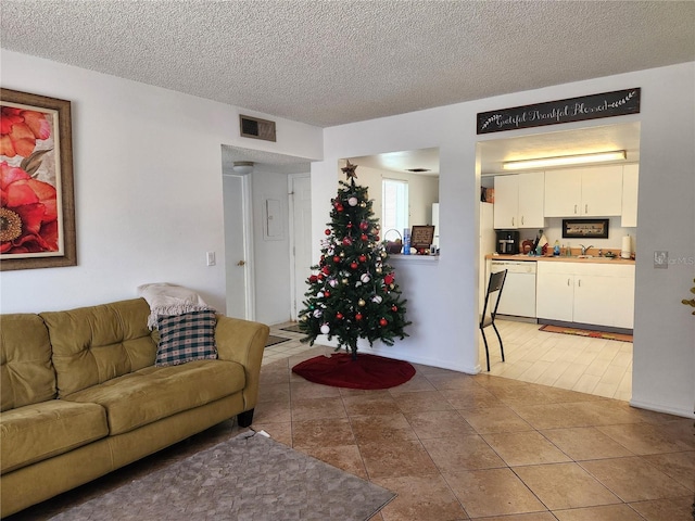 8128 Fairways Cir Unit R101, Ocala, FL 34472 - photo 3