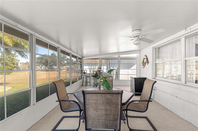 sunroom / solarium with ceiling fan