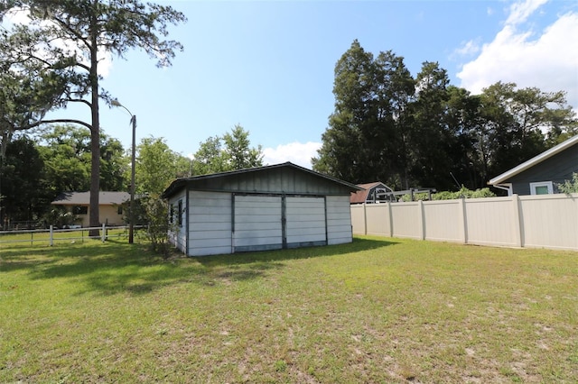 view of yard with a shed