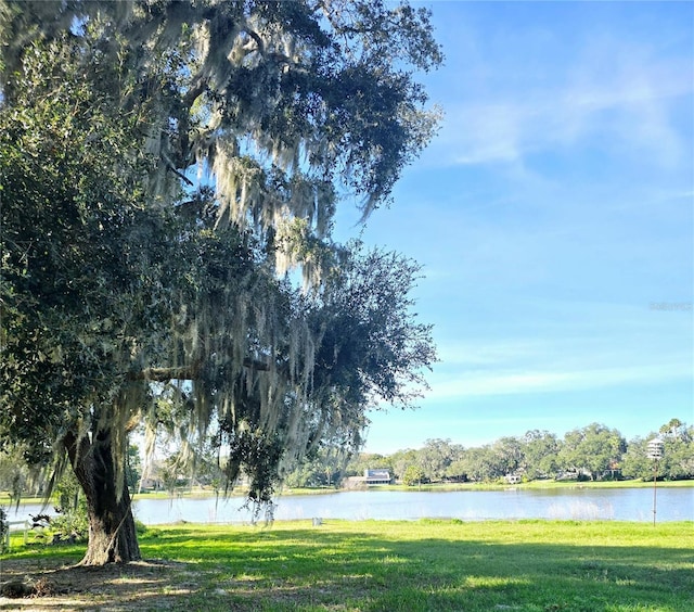 view of yard with a water view