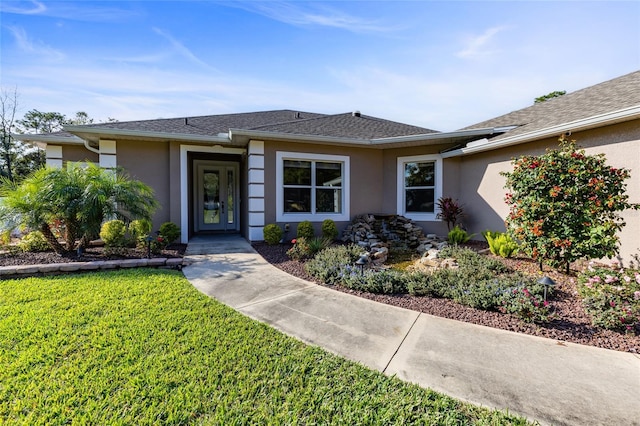 view of front of property with a front yard