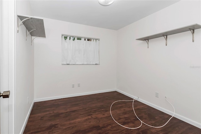 5507 SE 107th Pl, Belleview, FL 34420 - unfurnished room featuring baseboards and wood finished floors