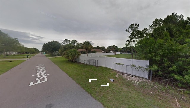 Listing photo 3 for 22450 Esplanade Ave, Port Charlotte FL 33954