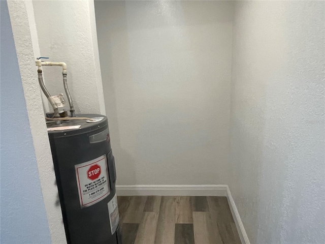 383 S Rooks Ave, Inverness, FL 34453 - utility room with water heater