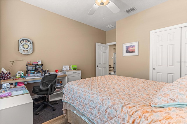 bedroom featuring ceiling fan and a closet