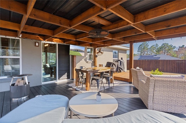 deck with ceiling fan