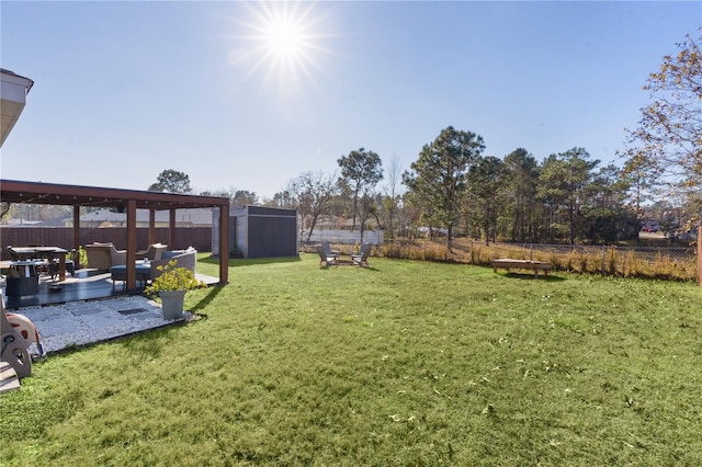 view of yard featuring an outdoor hangout area and a patio area